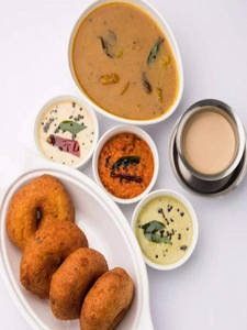 Rasam Vada (4 Pcs)