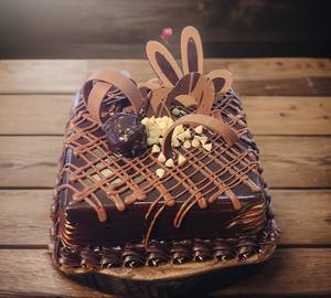Choclate supreme cake ( medium size)