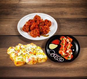 Veg Gravy Momos [6 Pieces] + Momo Chaat [6 Pieces] + Veg Schezwan Momos [6 Pieces]