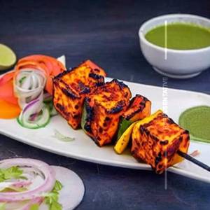 Sholey Paneer Tikka