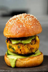 Paneer Crisp Burger