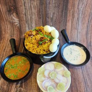 Chicken Bucket Biryani Family Pack
