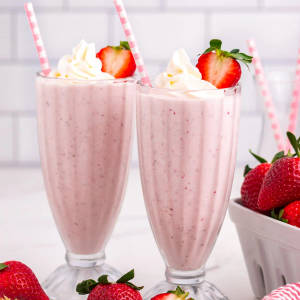 Straberry Shake with Ice Cream