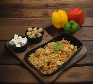 Soya Chunk Veggie Paneer Delight On Brown Rice  (Protein Brown Rice Bowl)