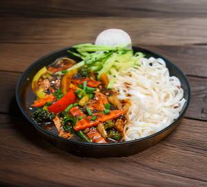 Jjajangmyeon (Chicken)