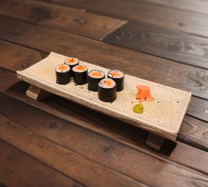 Salmon Hosomaki ( 6 Pcs )