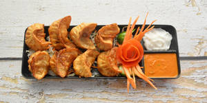 Chicken Fried Momos (8 Pcs)