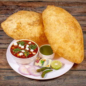 Special Chole Bature (2pcs)