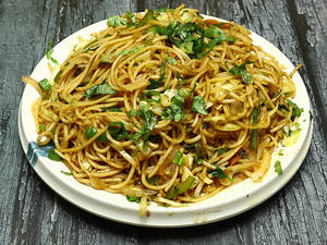 Veg Noodles (chowmein)