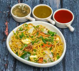 Veg Hakka Noodles