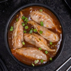 Chindian Hot And Sour Momo Soup
