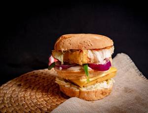 Scotty's Spl Paneer Burger