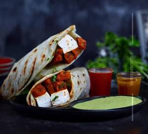 Paneer Makhani Roll