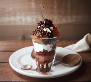 Black forest sundae
