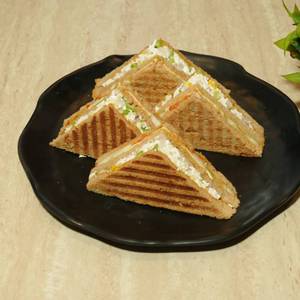 Chilli Paneer Sandwich