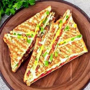 Toast Tomato Omlette Sandwich