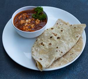 4 chapati with paneer butter masala