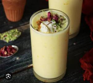 Makkhan lassi