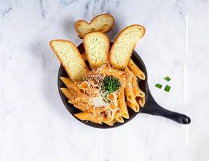 Creamy Cheese Sauce Pasta