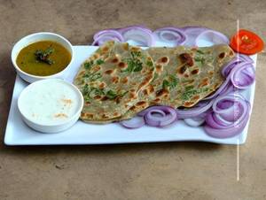 Garlic Pyaaz Paratha