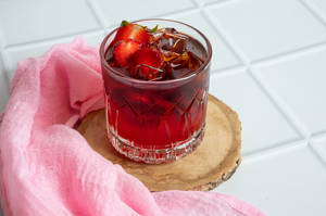 Strawberry Passion Fruit Cold Brew (350ml)