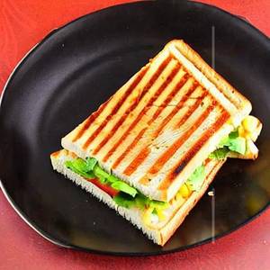 Aloo matar cheese sandwich [grilled]