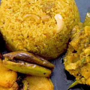 Bengali  Bhuna Khichdi With Sabji And Achar