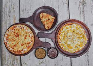 Cheesy Paneer Pizza +Corn Pizza+Paneer Parcel