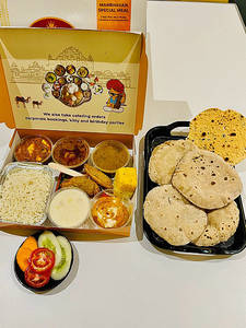 Manbhavan Special Meal Box
