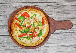 Tomato And Capsicum Pizza