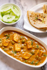 Matar Paneer + 2 Roti