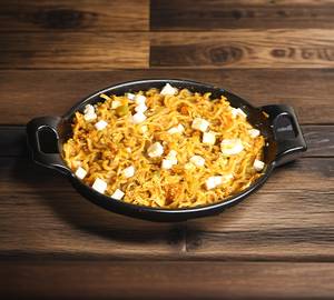 Hot Paneer Maggi