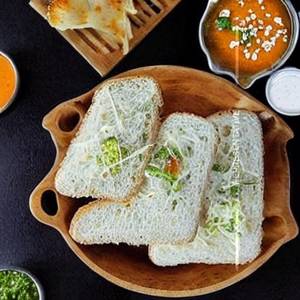 White Magic Chilly Milly Grilled  (White Bread)