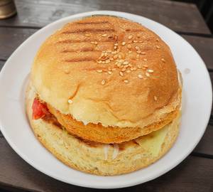 Classic Peri Peri Chicken Burger