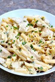 Creamy White Sauce and Grilled Chicken Pasta