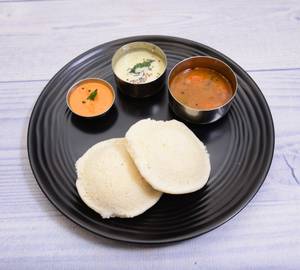 Plain idli         