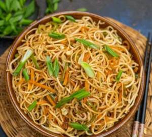 Egg Chicken Hakka Noodles