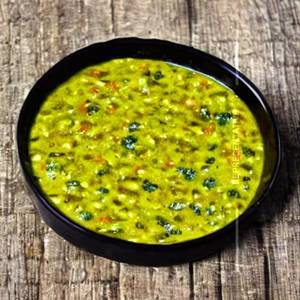 Macher Matha Diye Moong Dal