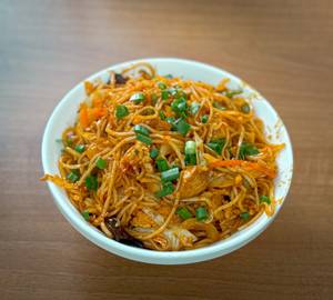Schezwan noodles chicken                                                                      
