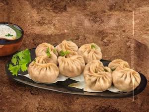 Afghani paneer momos