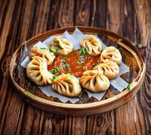 Gravy paneer momos