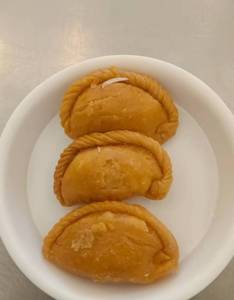 Plain Gujiya