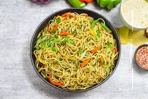 Veg hakka noodles