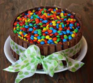 KitKat cake