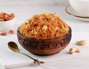 Rich Ghee Moong Dal Halwa [500 gm]