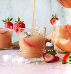 Muskmelon Strawberry