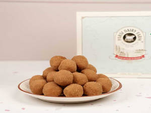 Besan Laddu