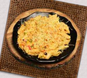 Cheesy chicken white sauce pasta