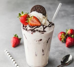 Strawberry Nuts Thick Shake