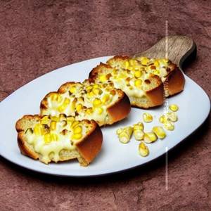 Garlic Bread Cheese & Corn